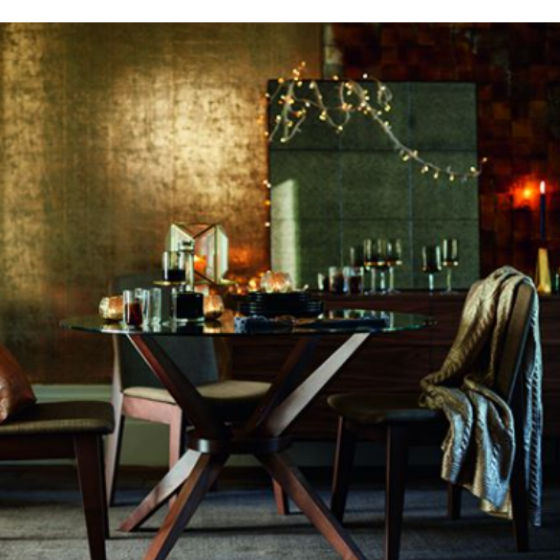 Castle Marina Shopping Park Holiday Décor with Castle Marina